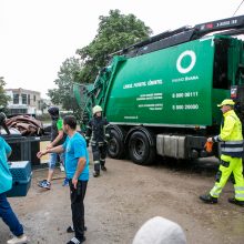 Į konteinerį išmesto šunelio gelbėjimo operacija – bevaisė 