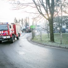 Gaisras šiukšlių karalystėje sukėlė ant kojų Kauno ugniagesius