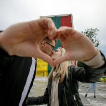 Valstybės dienos proga Kaune išskleista rekordinio dydžio trispalvė