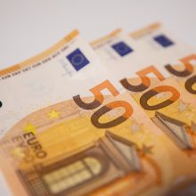 Siūloma leisti iš pensijų fondų pasiimti iki 10,8 tūkst. eurų, tačiau yra vienas „bet“