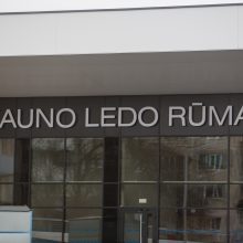 Darbą pradeda didžiausias vakcinavimo centras Lietuvoje – Kauno ledo rūmai <span style=color:red;>(vaizdo įrašas)</span>