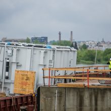 Kauną Nemunu pasiekė įspūdingas krovinys