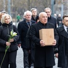 Vilniuje – atsisveikinimas su režisieriumi R. Tuminu