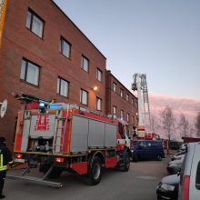 Ryto aliarmas užsieniečių viešbutyje pakaunėje: nukentėjo tik katilinė ir stogas