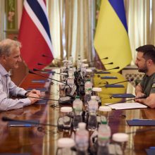 Norvegija skirs dar beveik milijardą eurų pagalbos Ukrainai