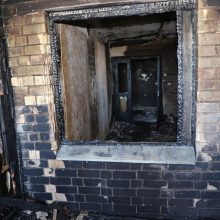 Aiškėja, nuo ko kilo kraupus gaisras Šiauliuose: merginai išgelbėti trūko pusės minutės