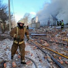 Karas Ukrainoje: kraupi ataka – bombarduotas Mariupolio teatras, kuriame slėpėsi šimtai žmonių