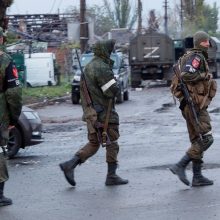 Karas: Rusija puola rytinius Ukrainos miestus