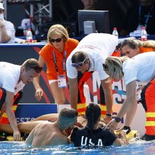 Pasaulio čempionate – dramatiškas sportininkės gelbėjimas vandenyje: ji nekvėpavo