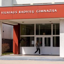 Šaudynės Vilniaus Radvilų gimnazijoje: sužeisti du 15-mečiai, įtariamas paauglys neprisipažino