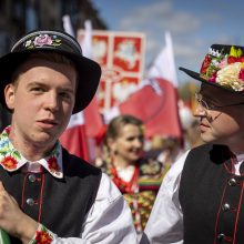 Sostinės gatvėse Lietuvos lenkai paminėjo Gegužės 3-iosios Konstitucijos metines