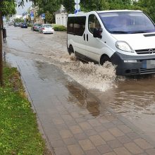 Po karščio bangos Mažeikius skalbė dešimtmečio liūtis 