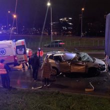 Vilniuje susidūrė šeši automobiliai, sužaloti trys žmonės