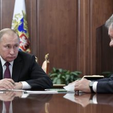 V. Putinas: Maskva įšaldo dalyvavimą INF sutartyje ir imasi kurti naujas raketas