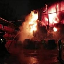 Po dronų atakų Rusijoje žuvo du žmonės, kilo gaisras naftos perdirbimo gamykloje