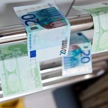 Pašalpoms ir kompensacijos už šildymą ministerija papildomai skyrė 30 mln. eurų