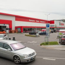 Vyrą apstulbino automobilių parkavimo prie „Depo“ tarifai: už valandą – po 5 eurus