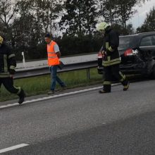 Svarbu važiuojantiems iš Kauno: dėl eismo nelaimės – spūstys
