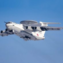 Ukraina sako numušusi dar vieną rusų žvalgybos lėktuvą virš Azovo jūros