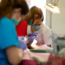 Savivaldos siekiantys odontologai skundžiasi Akreditavimo tarnybos patikrinimais