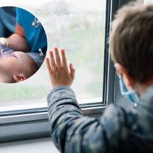 Kauno ligoninėje – sunkiai sužalotas berniukas: iškrito pro ketvirto aukšto langą 