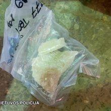 Smūgis narkomafijai: į rinką nepateko 2 mln. eurų vertės 110 kg ekstazio, sulaikyti du latviai
