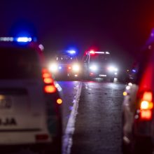 Tragiška avarija Panevėžio rajone: nuo kelio nulėkė ir apvirto BMW, žuvo jaunas vairuotojas