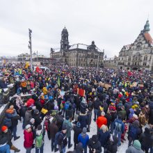 Vokietijos prezidentas negaili pagyrų protestuotojams: jie gina mūsų žmogiškumą