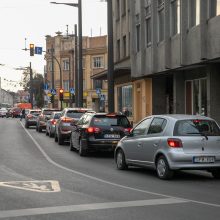 Kaune automobilių spūstys tapo neišvengiamos?