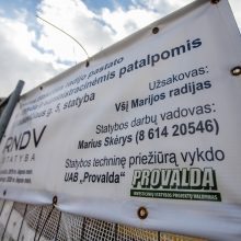 Bauginanti Marijos radijo pastato tvora praeivių greitai nebegąsdins