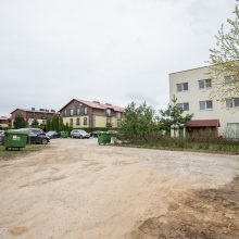 Užliedžiuose prie daugiabučio suformuotas sklypas tapo konflikto ašimi