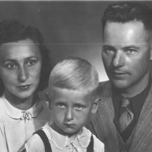 1944 m.: paskutinė J.Semaškos nuotrauka su šeima.
