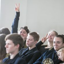 H. Kunčius sugrįžo į mokyklą: žmonės, gyvenantys rašymu, tikrai neišnyks