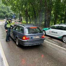 Kelių gaidelis su BMW kelyje „Via Baltica“ greitį viršijo dvigubai