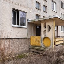 Aliarmas Kalniečiuose: kilo gaisras bute, kuriame buvo mama ir 3 vaikai – degė vaikiška lova