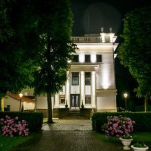 Kauno akcentai – dar ryškesni: miestas nušvietė unikalios architektūros pastatus