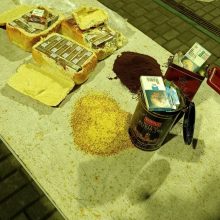 Baltarusis kontrabandines cigaretes slėpė duonos kepaluose ir kavos dėžutėse