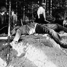 Pabaiga: atėjus vokiečių kariuomenei, pradėta rinkti skerdynių aukas ir laidoti į bendrą kapą.