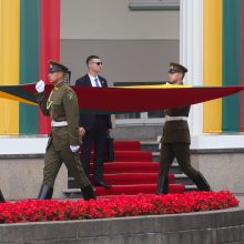 Mindaugo karūnavimo dieną Vilniuje suplazdėjo valstybės ir istorinė vėliavos