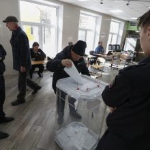 Rusai gauna žinutes, raginančias neprotestuoti per rinkimus