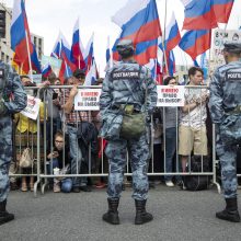 Rusijos opozicija protestuoja prieš „sukčiavimą“ artėjant vietos rinkimams