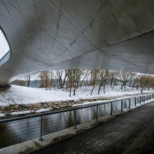 Kaunas iš naujo ieškos rangovų pėsčiųjų tilto per Nemuną statybai, didins biudžetą