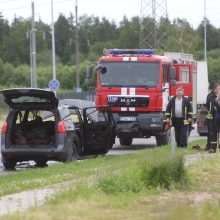 Tragedija: Kauno LEZ'e sudegė automobilis, jame – žmogaus kūnas