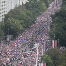 Didžiausia demonstracija Varšuvos istorijoje: 1 mln. žmonių susirinko protestuoti prieš vyriausybę