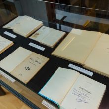 Atidaryta M. K. Čiurlionio meno biblioteka: vilioja itin reti leidiniai