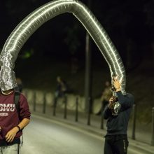 Naktinis kopimas į Parodos kalną: kauniečiai demonstravo išmonę 