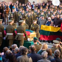 Lietuva valstybinėmis laidotuvėmis pagerbė partizanų vadą A. Ramanauską-Vanagą