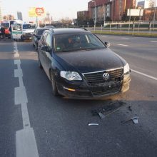 Taikos pr. girtas vairuotojas sukėlė avariją