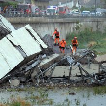 Italijoje sugriuvus greitkelio viadukui aukų padaugėjo iki 35