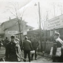 Judėjimas: šioje 1941 m. fotografijoje užfiksuotas kariuomenės judėjimas Mėmelio geležinkelio stotyje.